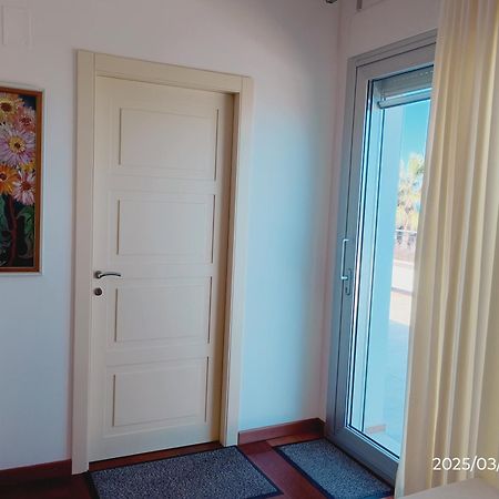 فندق Just Blue Montesilvano Marina المظهر الخارجي الصورة