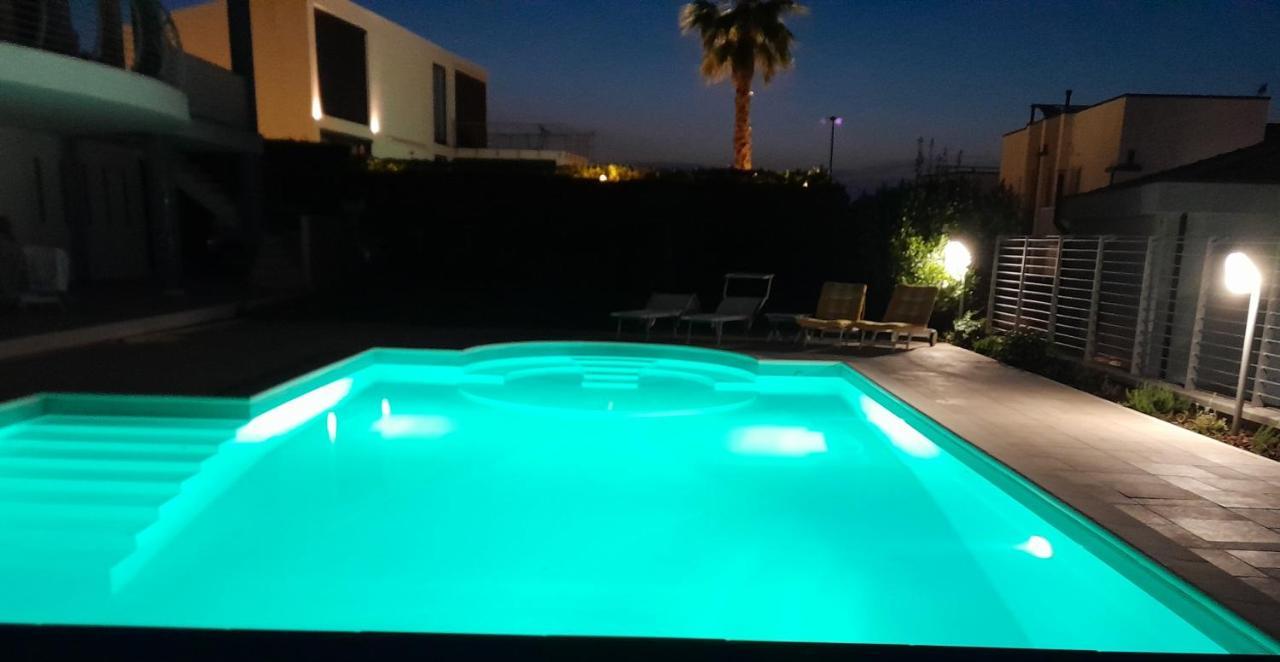 فندق Just Blue Montesilvano Marina المظهر الخارجي الصورة